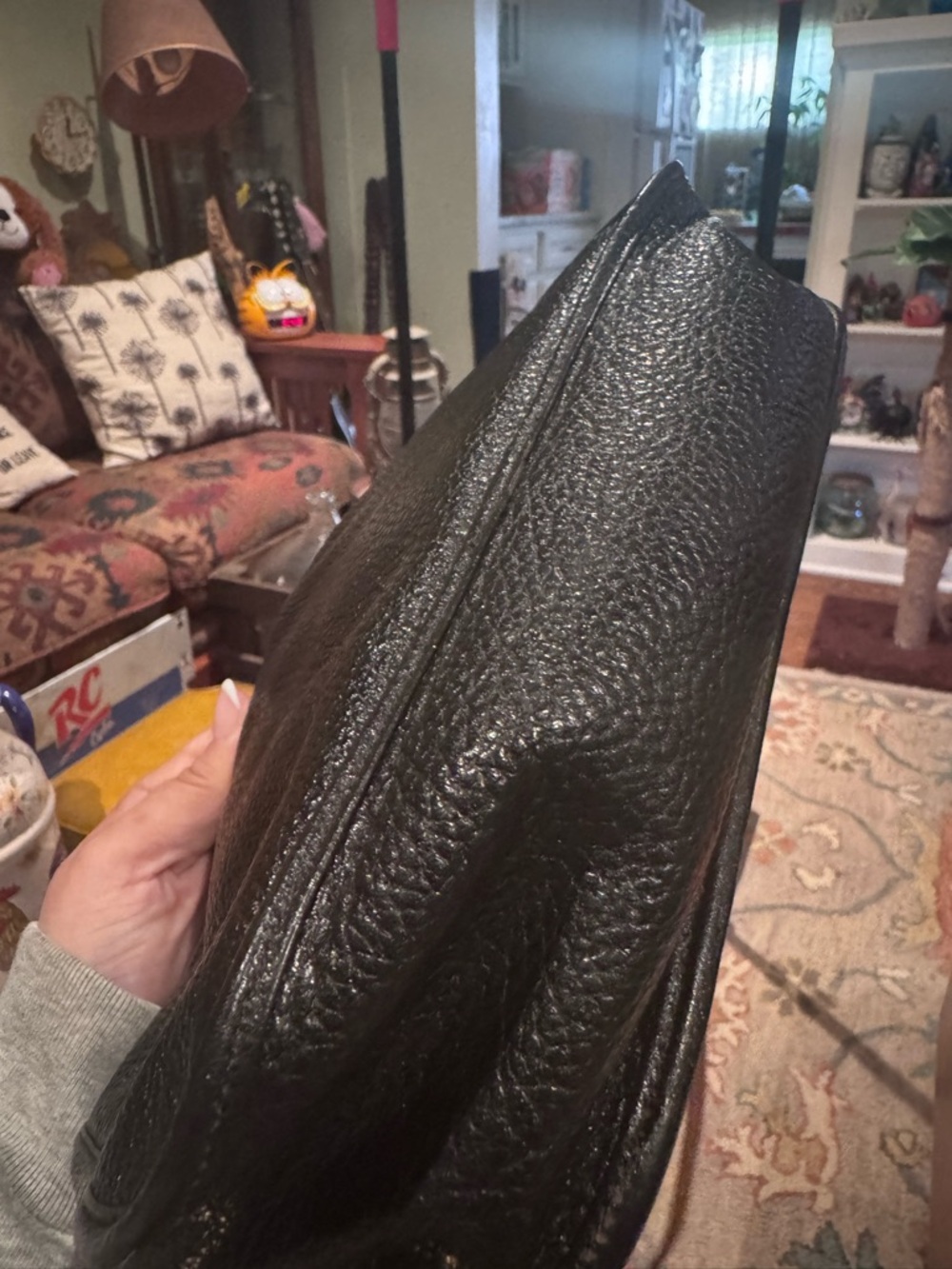 Vintage Christian Dior Black Leather Shoulder Bag with Tan Trim - Picture 5 of 6